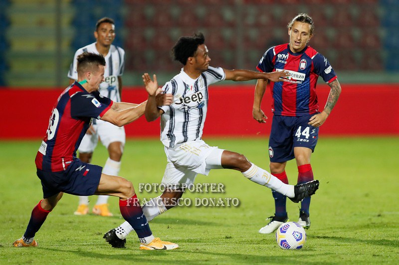 4′ Giornata: Crotone – Juventus 1 – 1 – Foto