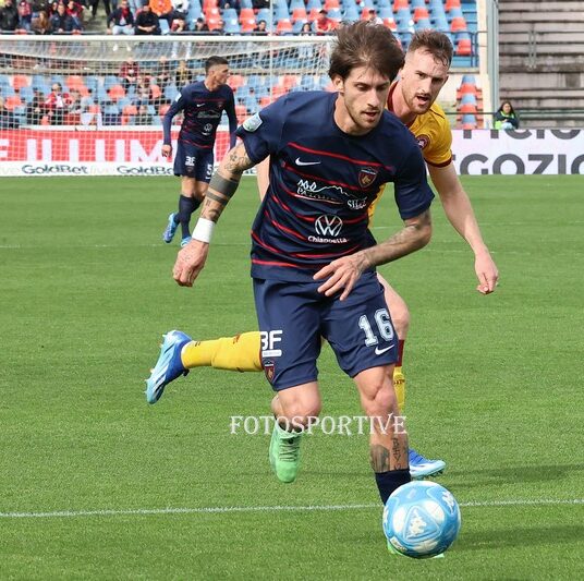 Mirko Antonucci, Trequartista del Cosenza – FOTO