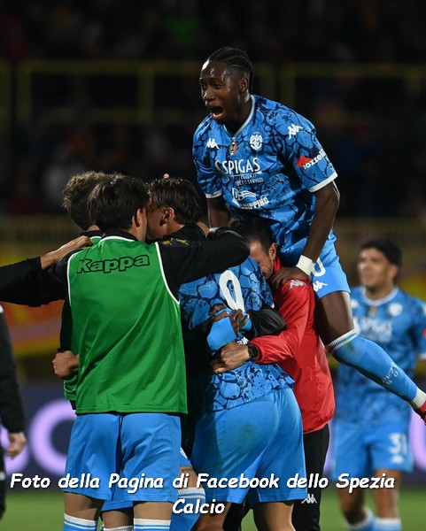 Spezia trionfa a Catanzaro: 2-0 nella semifinale di andata Spezia trionfa a Catanzaro: 2-0 nella semifinale di andata