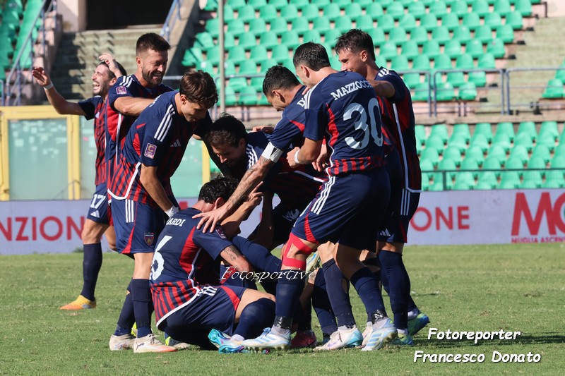 Serie C – Girone C: Il Cosenza travolge il Catania 4-1 e riaccende la corsa